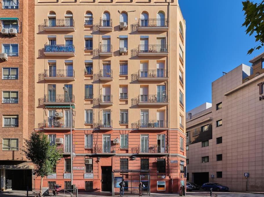 Appartement NEW Retiro recién reformado 10 min en metro a Sol, hasta seis personas à Madrid Extérieur photo