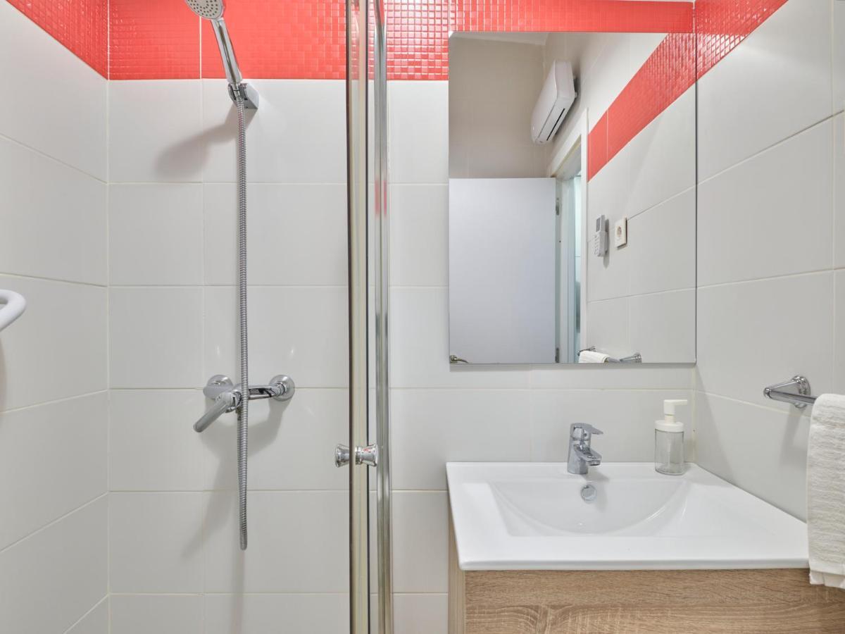 Appartement NEW Retiro recién reformado 10 min en metro a Sol, hasta seis personas à Madrid Extérieur photo